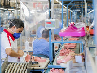 Tarifaço de Trump pode afetar pelo menos 125 mil empregos no Ceará; veja setores