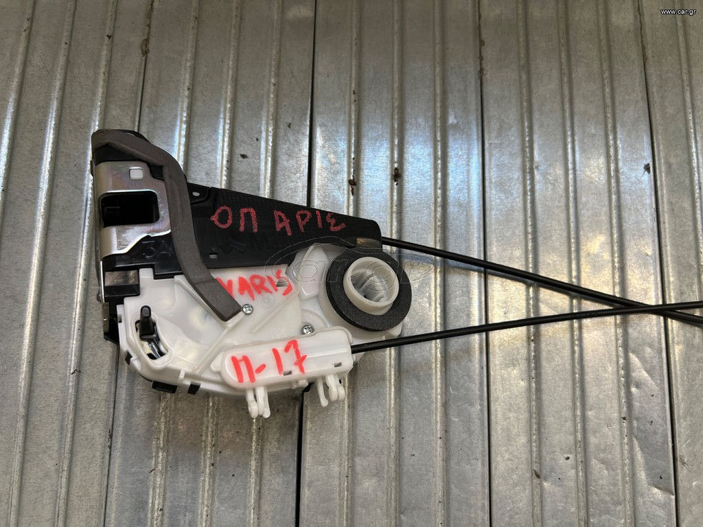 Κλειδαριά πόρτας πίσω αριστερά Toyota Yaris 11-17