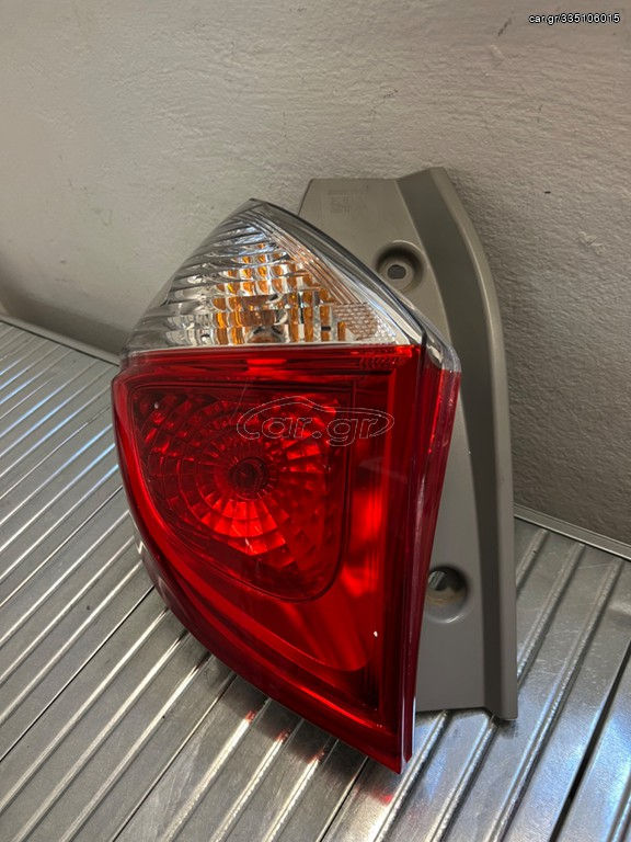 Thumbnail: Rear left taillight, Toyota Verso-S 11-15