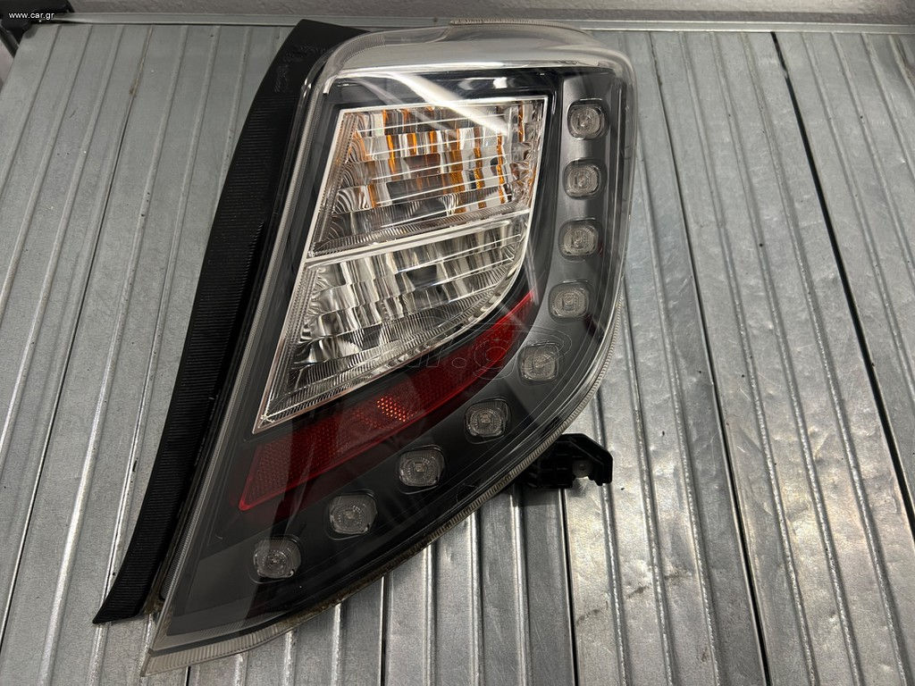 Rear right taillight, Toyota Yaris 11-14 Hybrid