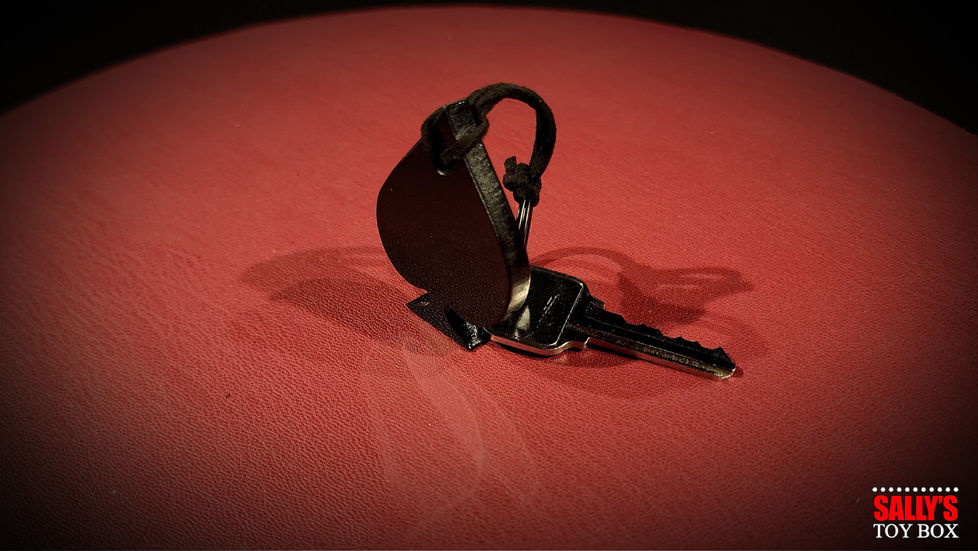black spade keychain