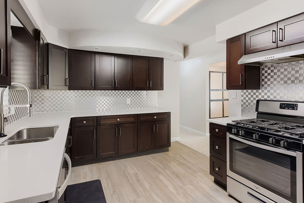 4541 S. Jason St - Web Quality - 016 - 07 Kitchen.jpg