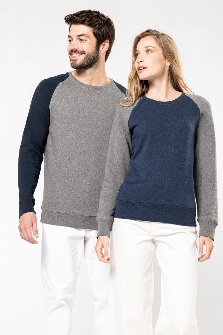 K491 - Sweatshirt BIO bicolor de homem com decote redondo e mangas raglan