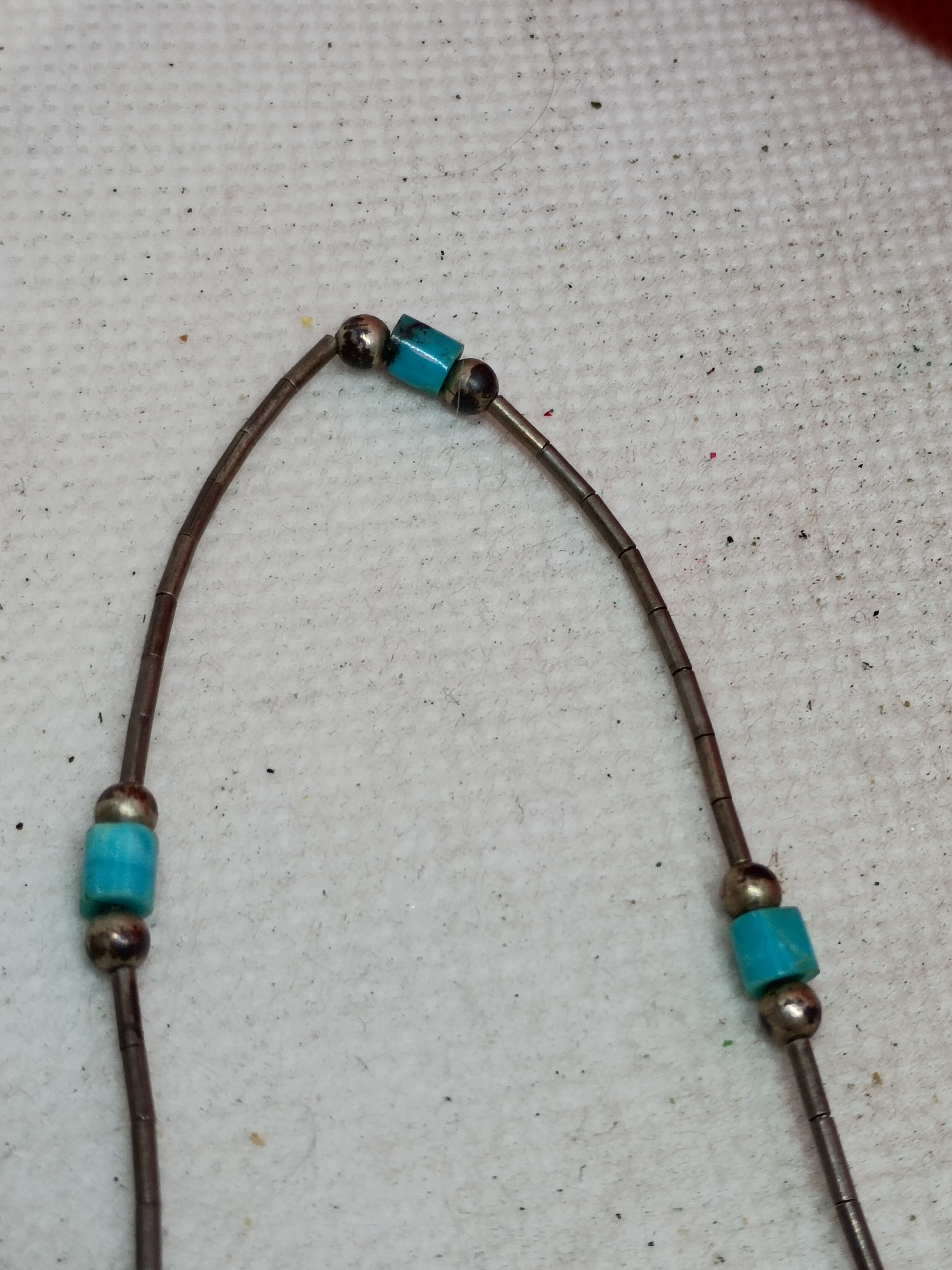 Approx 15" Necklace-vintage single-strand liquid silver necklace with turquoise