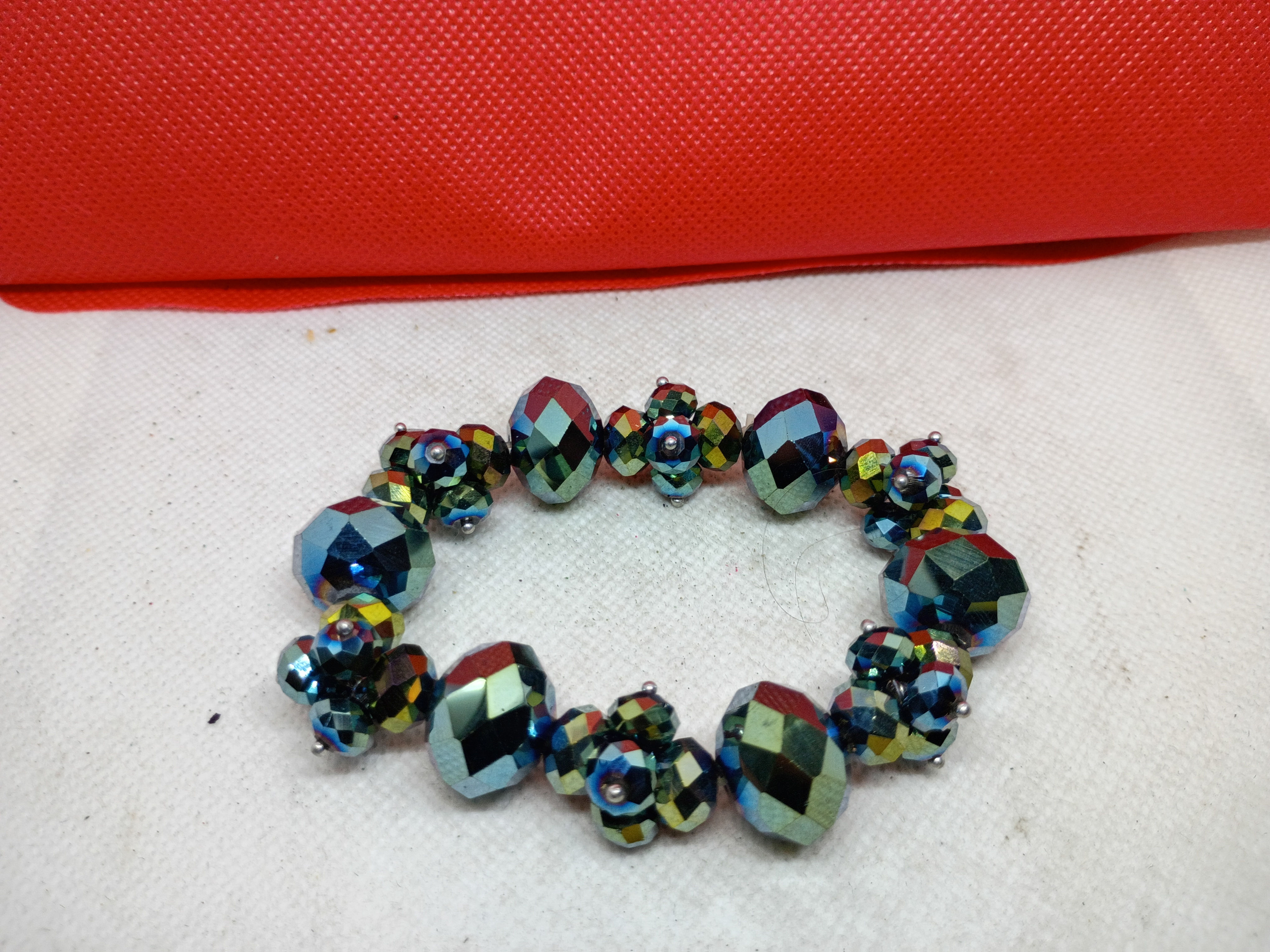 Stretch bracelet with faceted, iridescent glass beads - aurora borealis finish