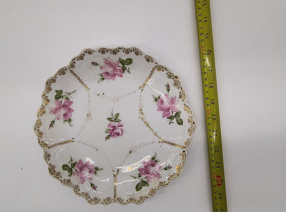 Thumbnail: 10.5" Vintage plate Rose plate with guilding- little worn
