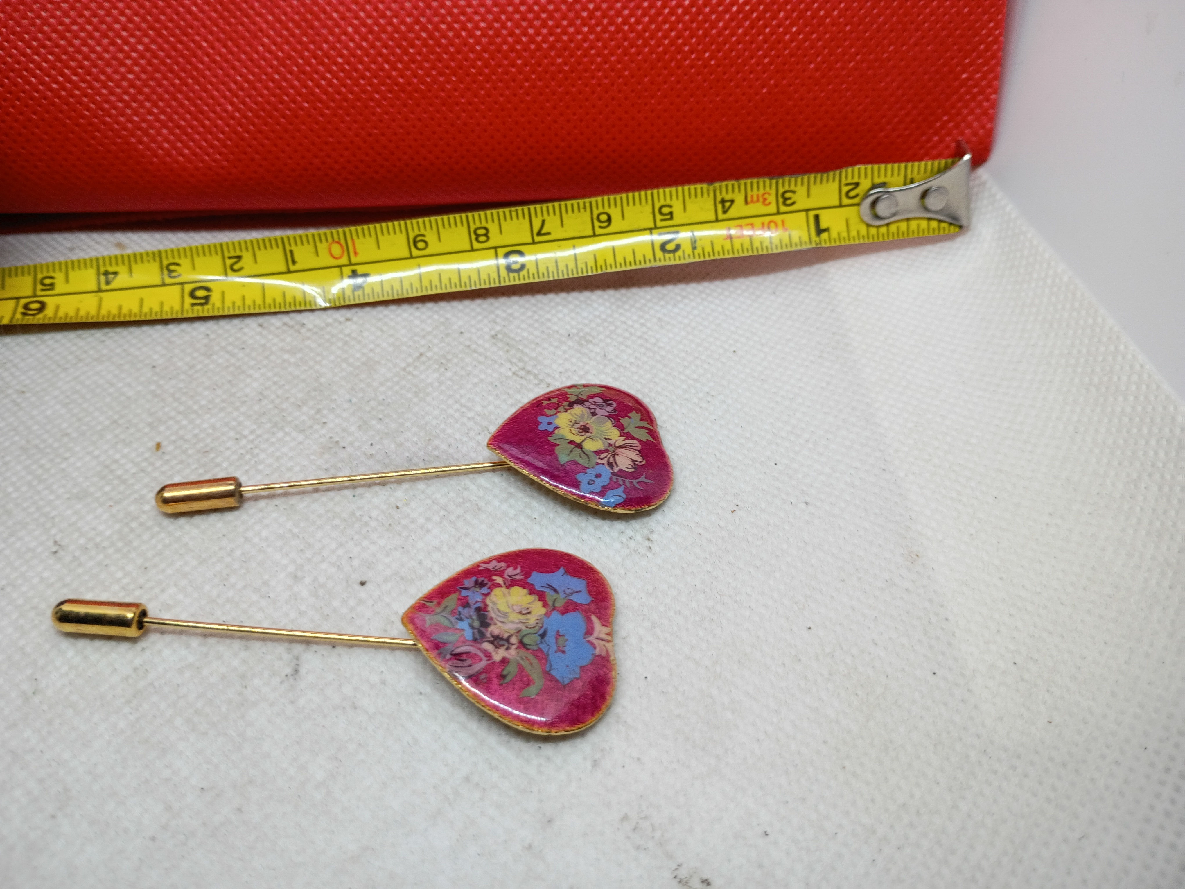 3" Vintage gold-tone cloisonné enamel stick pin- a red heart shape w/ floral