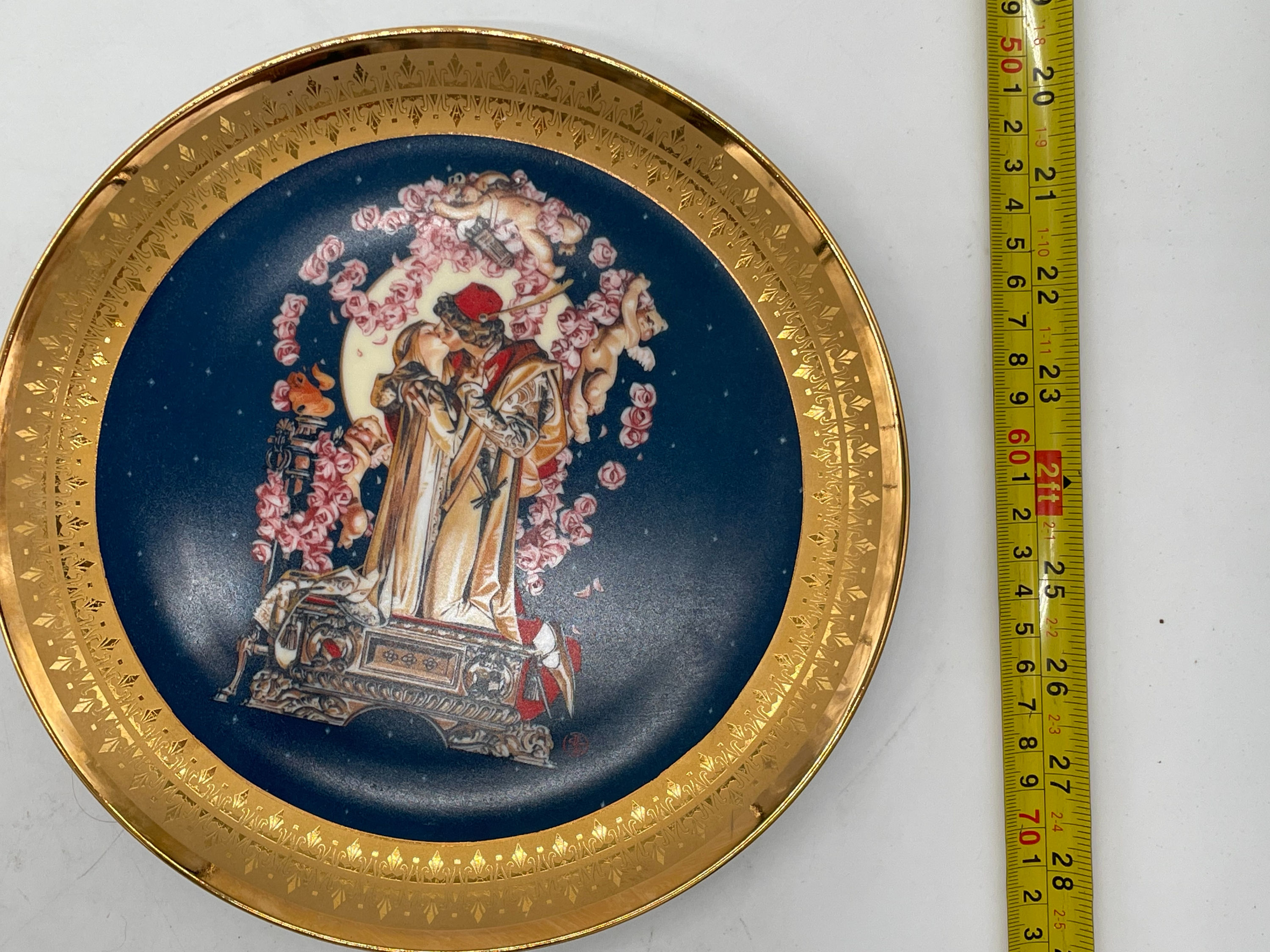 9" Plate - "Romeo and Juliet" - Plate1 of Royal Cornwall Classic collection