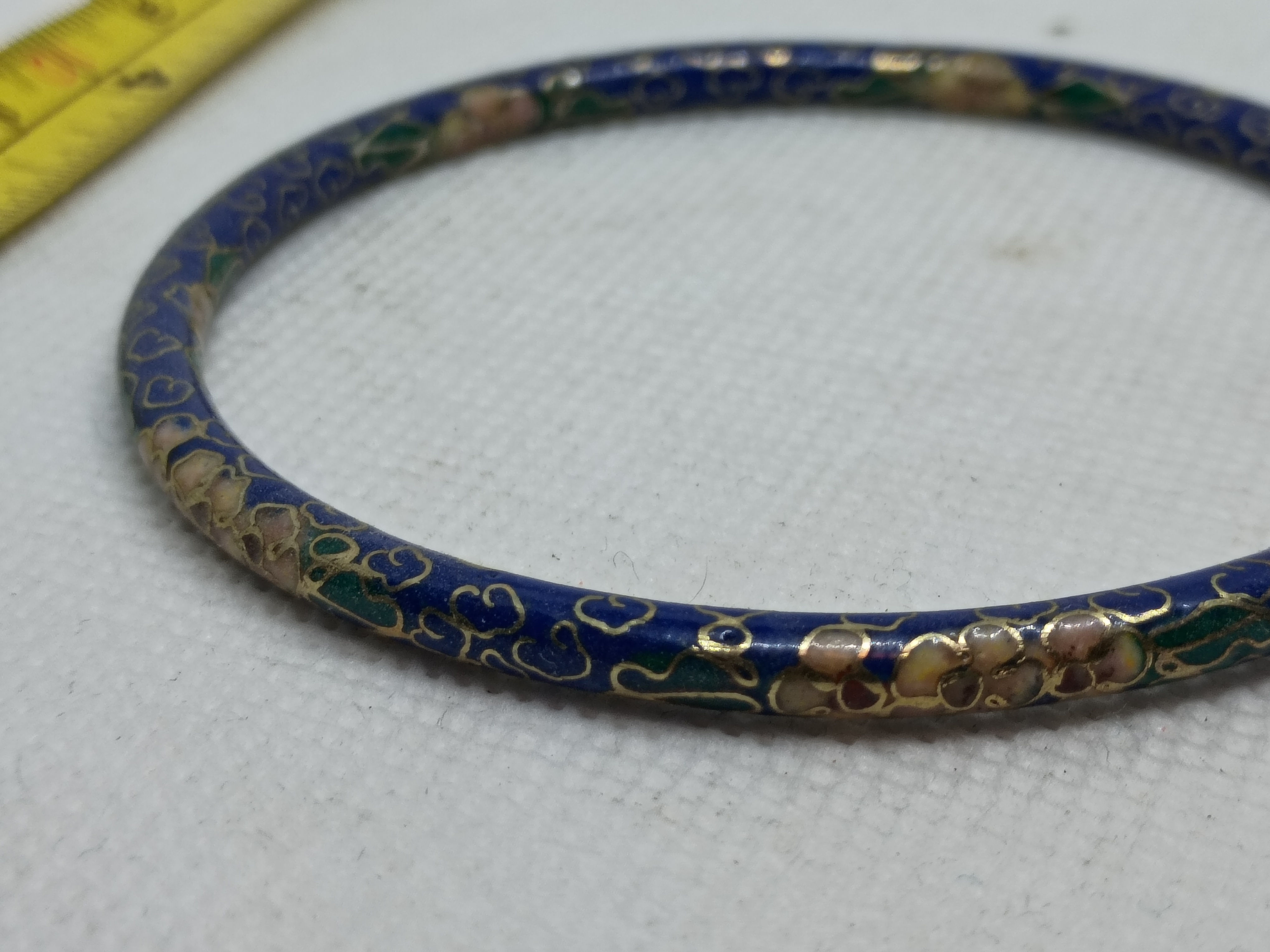 Approx. 3" vintage Chinese cloisonné bangle bracelet