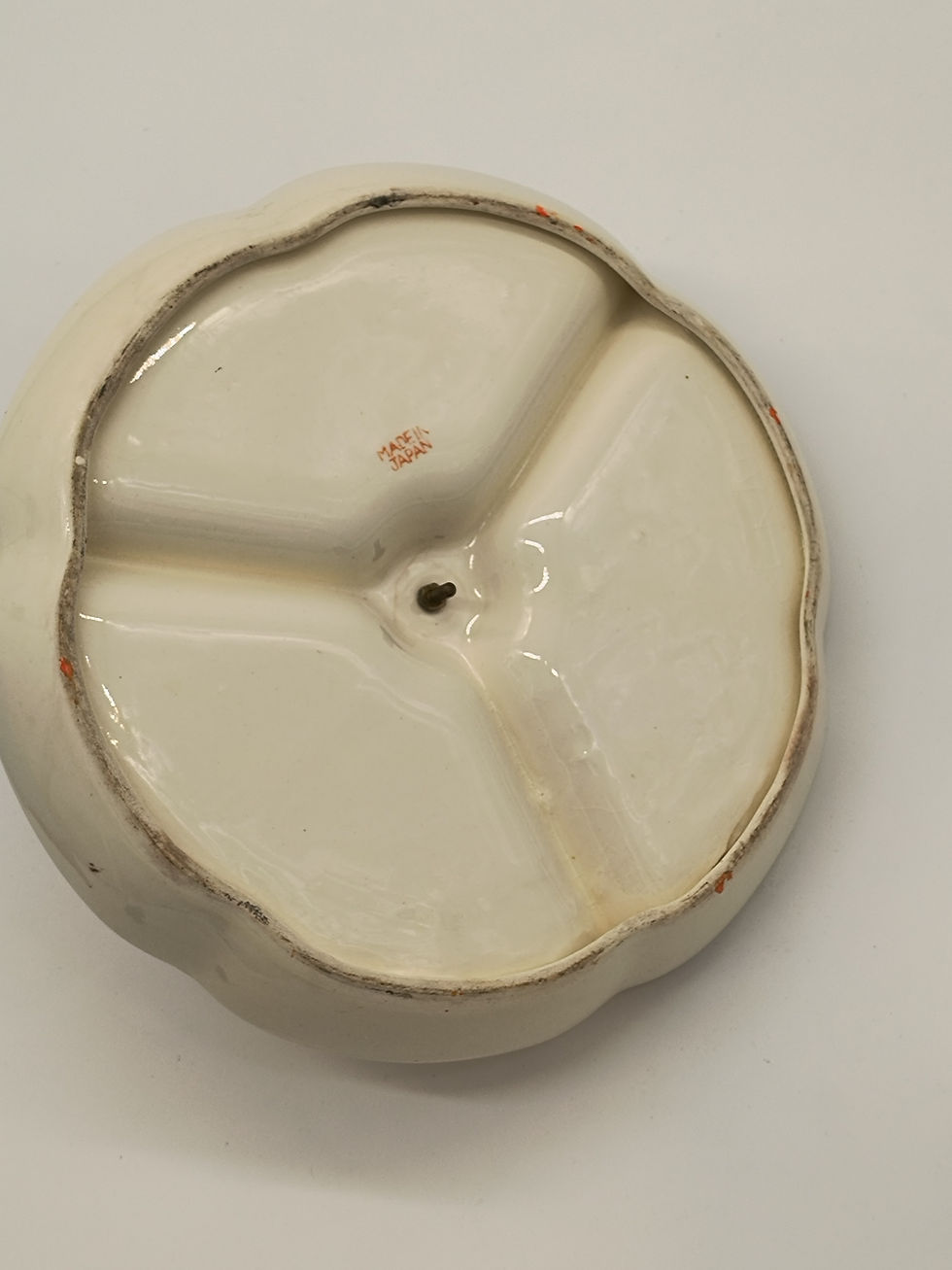 Thumbnail: 8"porcelain tri-separated candy dish with porcelain middle handle- Japan