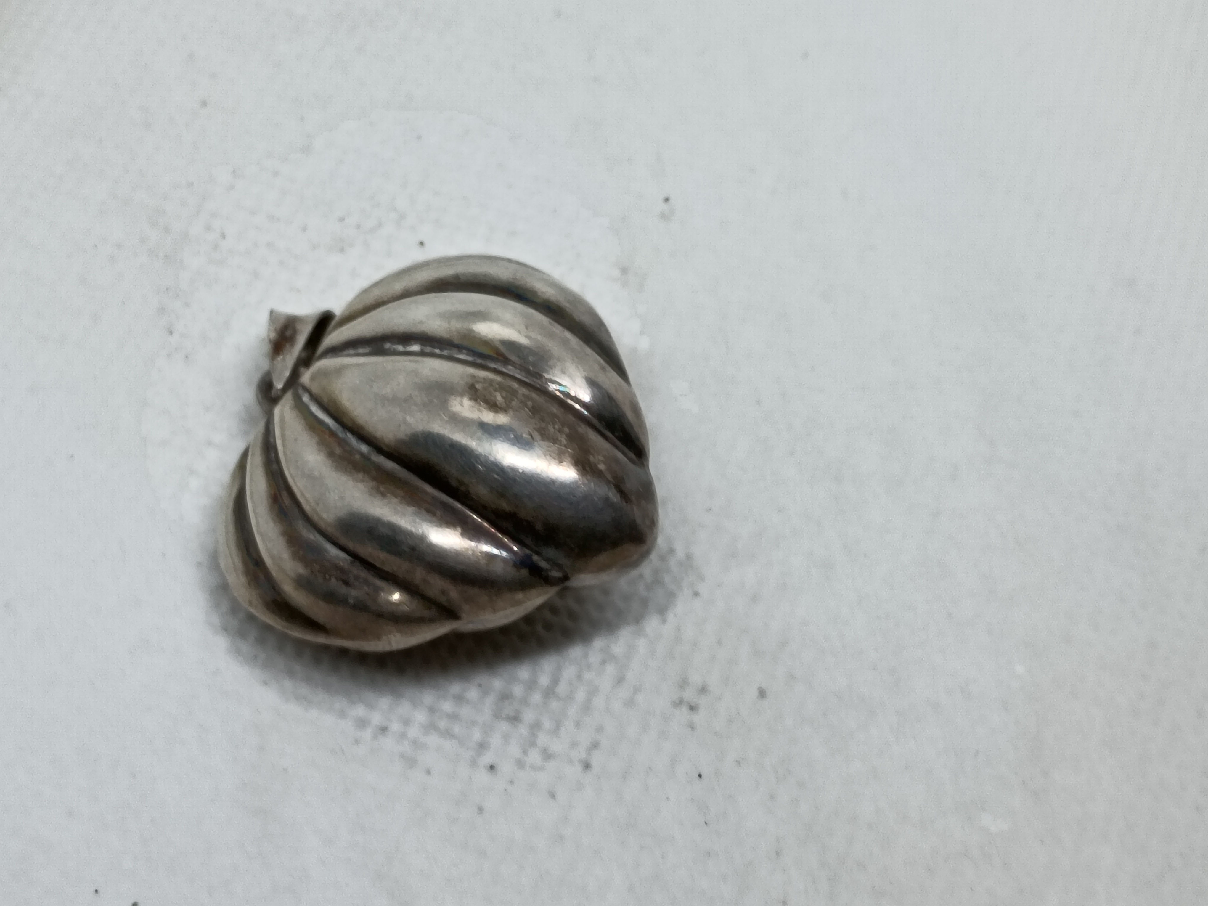 1.5" vintage sterling silver puffy heart pendant