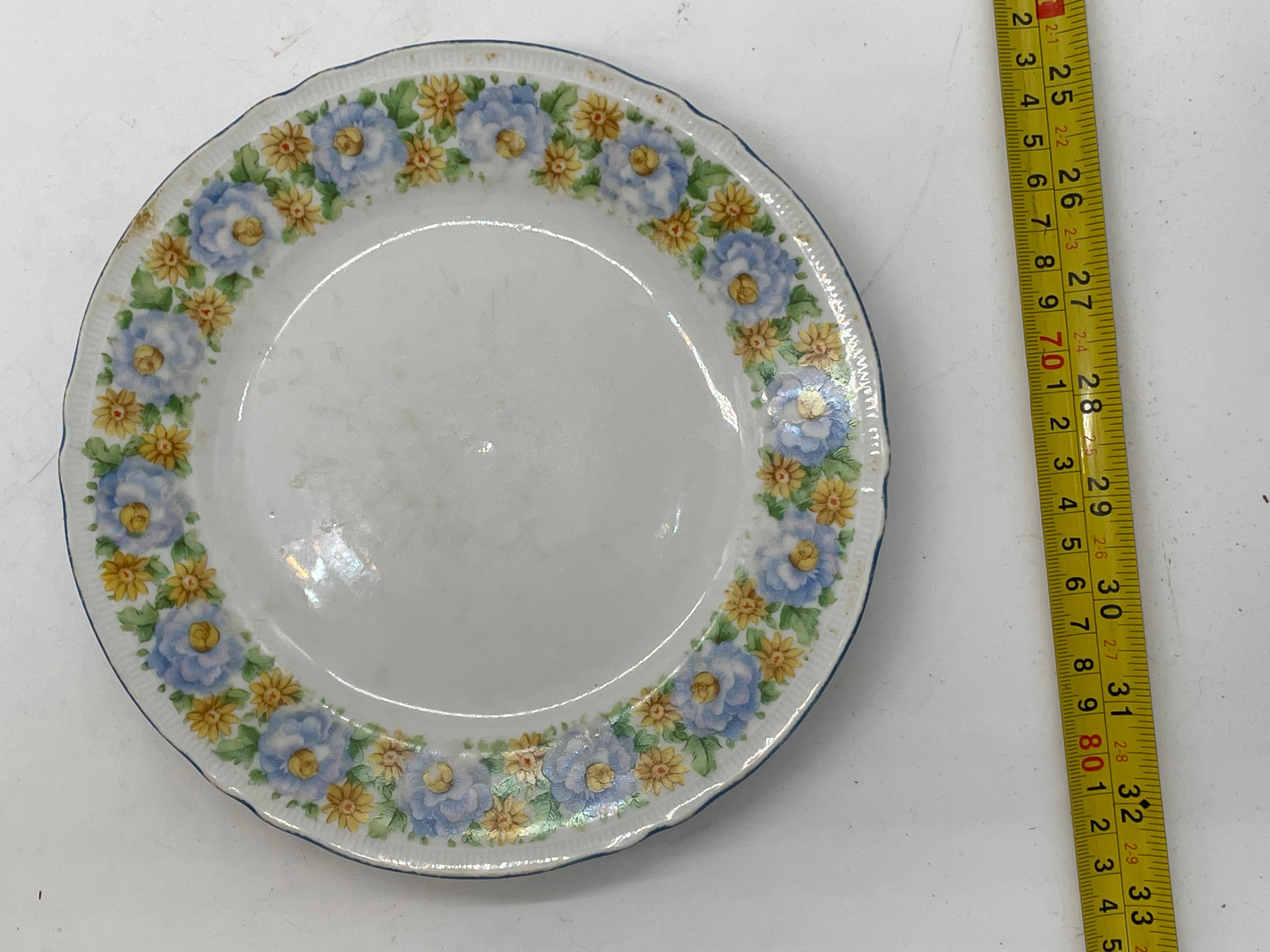 8" Vintage Porcelain plate- flowered rim design- Bavaria Schumann -Germany