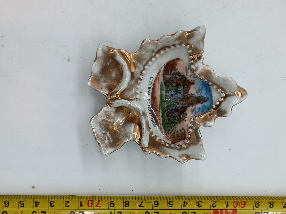 Thumbnail: 4.5"  Vintage porcelain souvenir trinket dish - State Capitol in Springfield IL