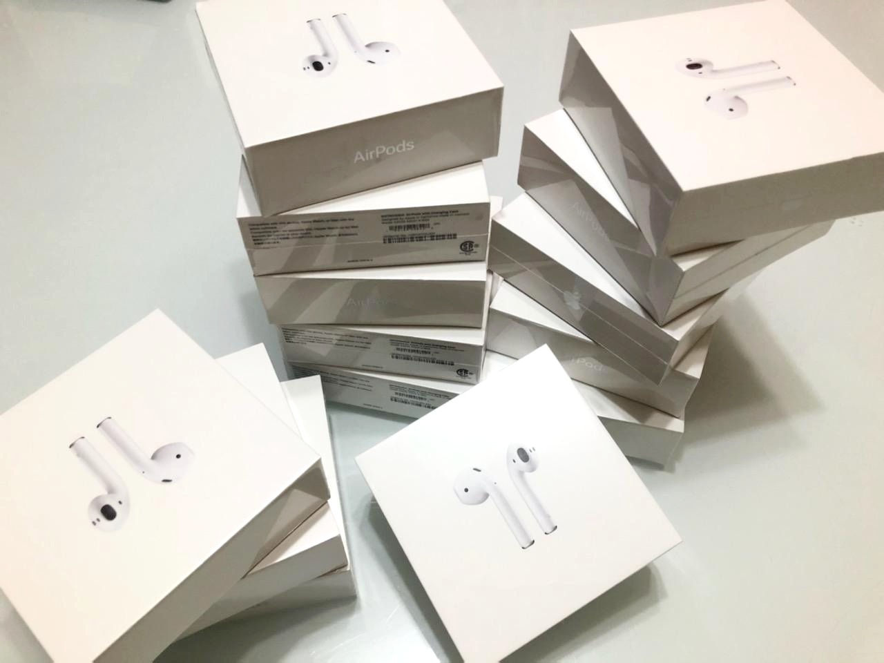 Apple AirPods - 2nd Generation