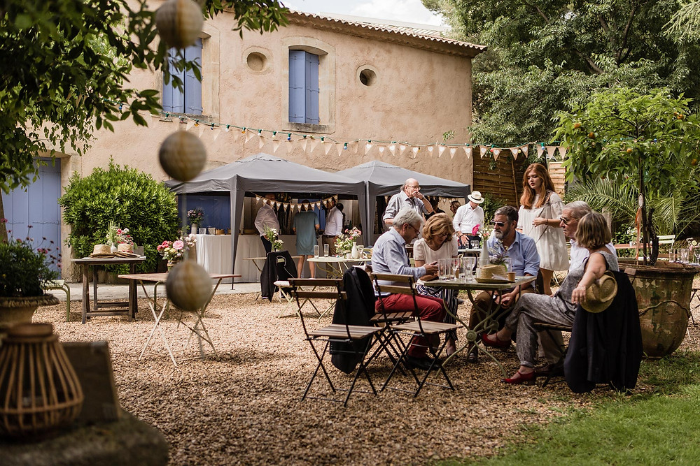 les moments d ou - garden party au clos herminier - photographe mariage boheme montpellier camargue