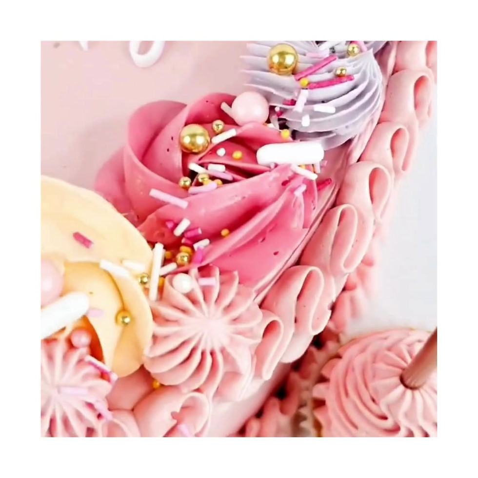 Thumbnail: VINTAGE HEART SHAPE CAKE (LARGE)
