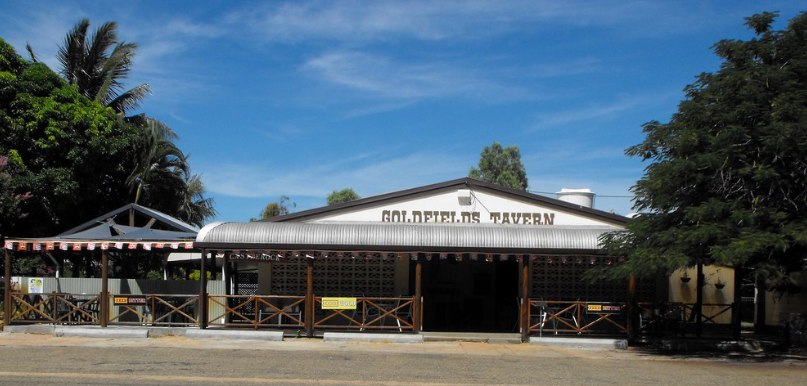Goldfields Tavern, Forsayth ... nice Pub!