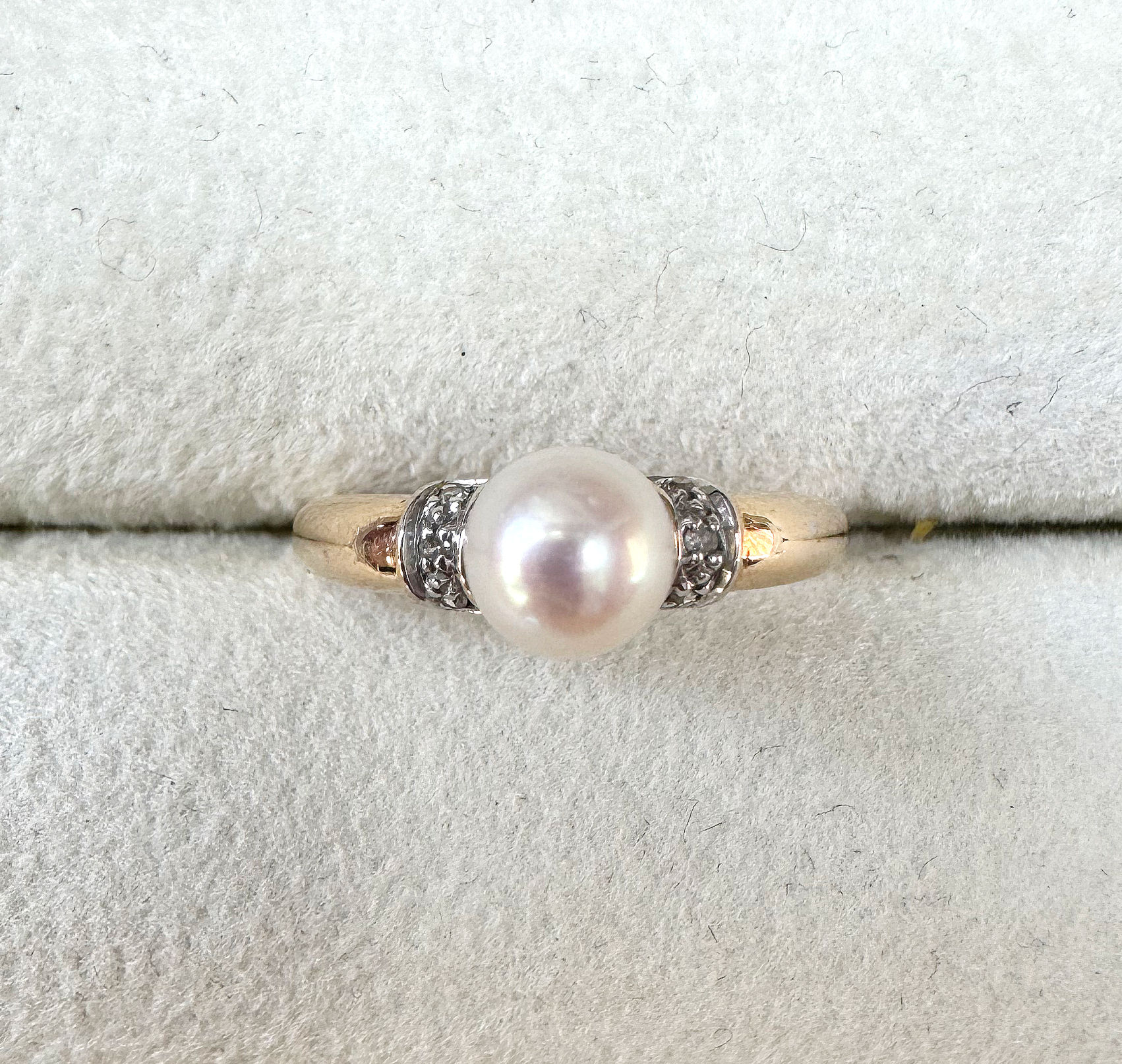 Vintage Perfect Pearl Ring