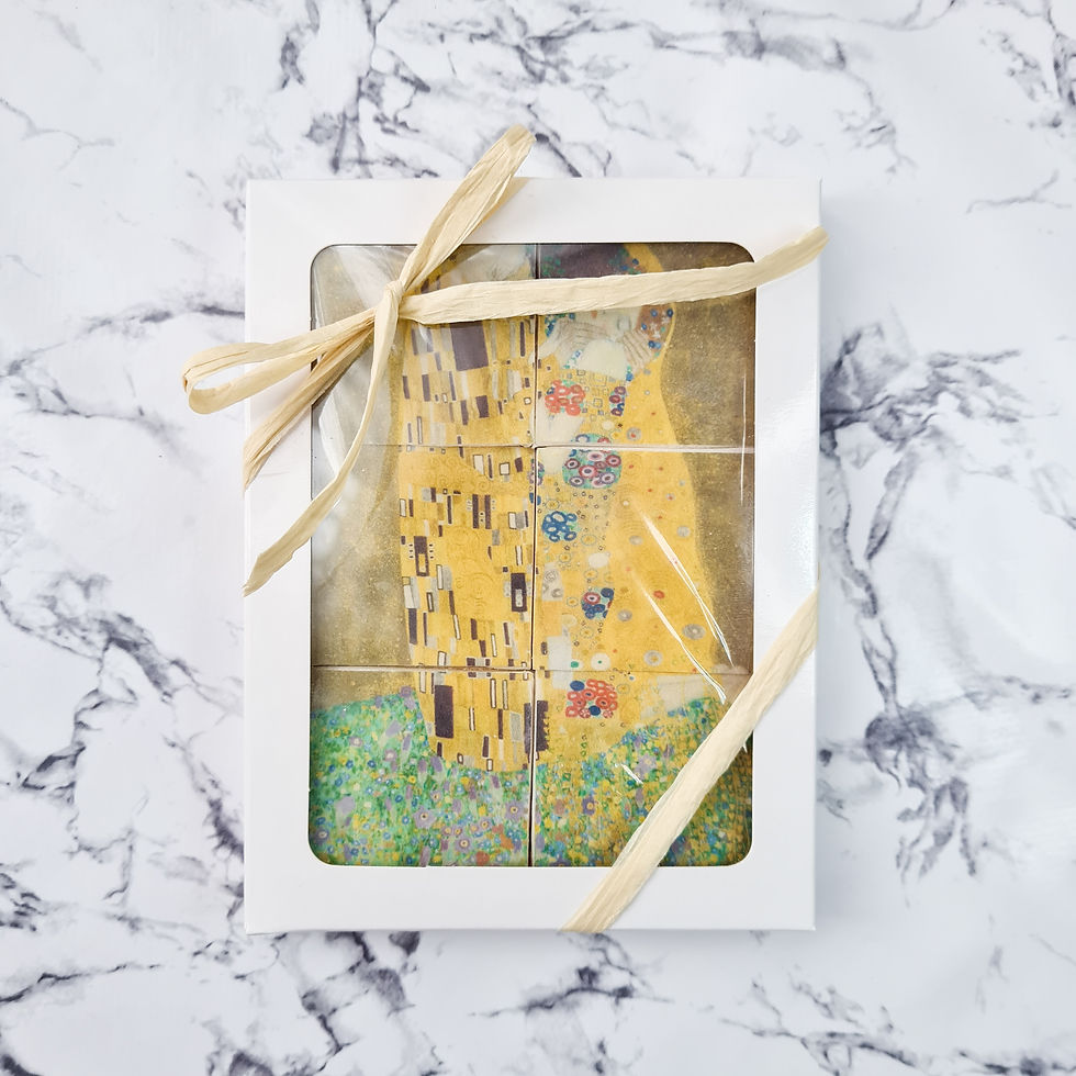 Thumbnail: Klimt 'The Kiss' Tiles Biscuits Set