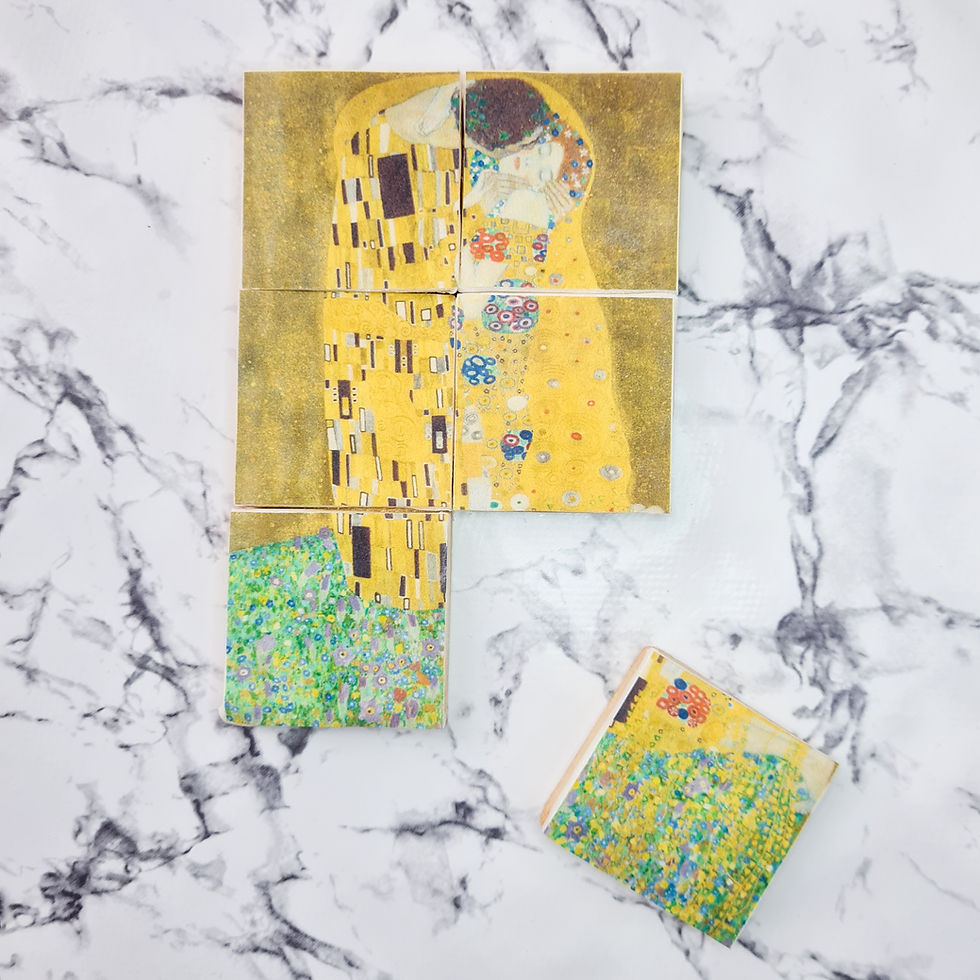 Klimt 'The Kiss' Tiles Biscuits Set