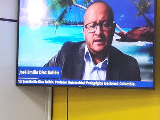 Acadêmicas de Pedagogia participam de Seminário