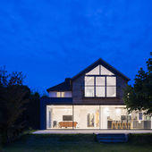 Thinking About Sliding Doors? Here’s What You Need To Know Before You Specify