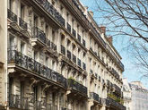 Showering Above The Rooftops Of Paris –With a Superplan In a Chambre de Bonne