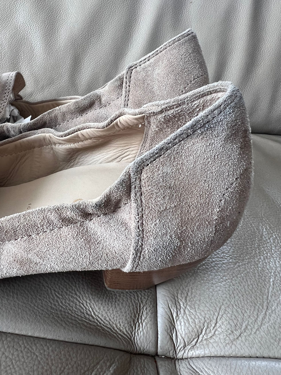 Miniaturbild: HOGL suede pumps
