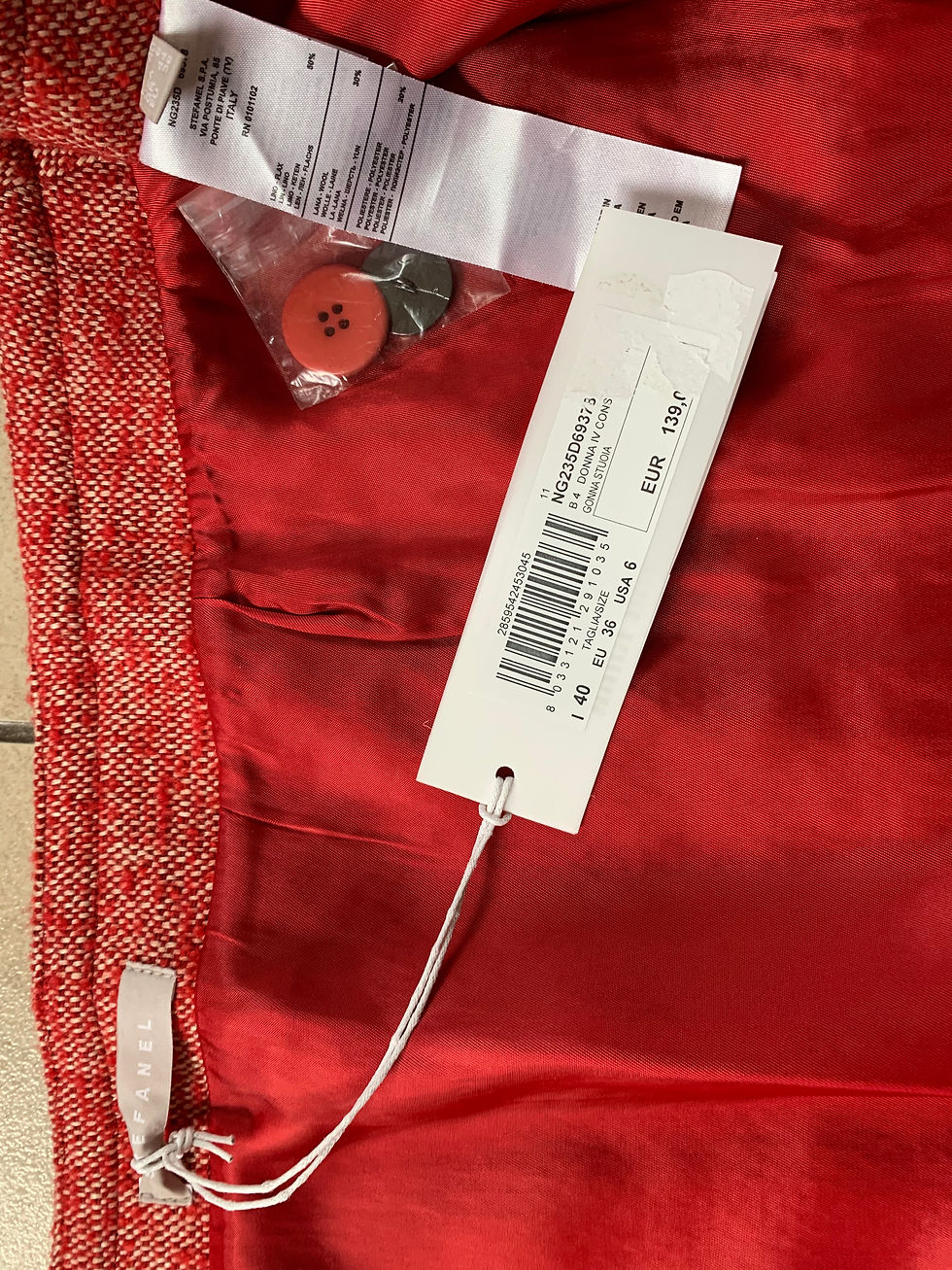 Thumbnail: Stefanel new red wool skirt, IT40
