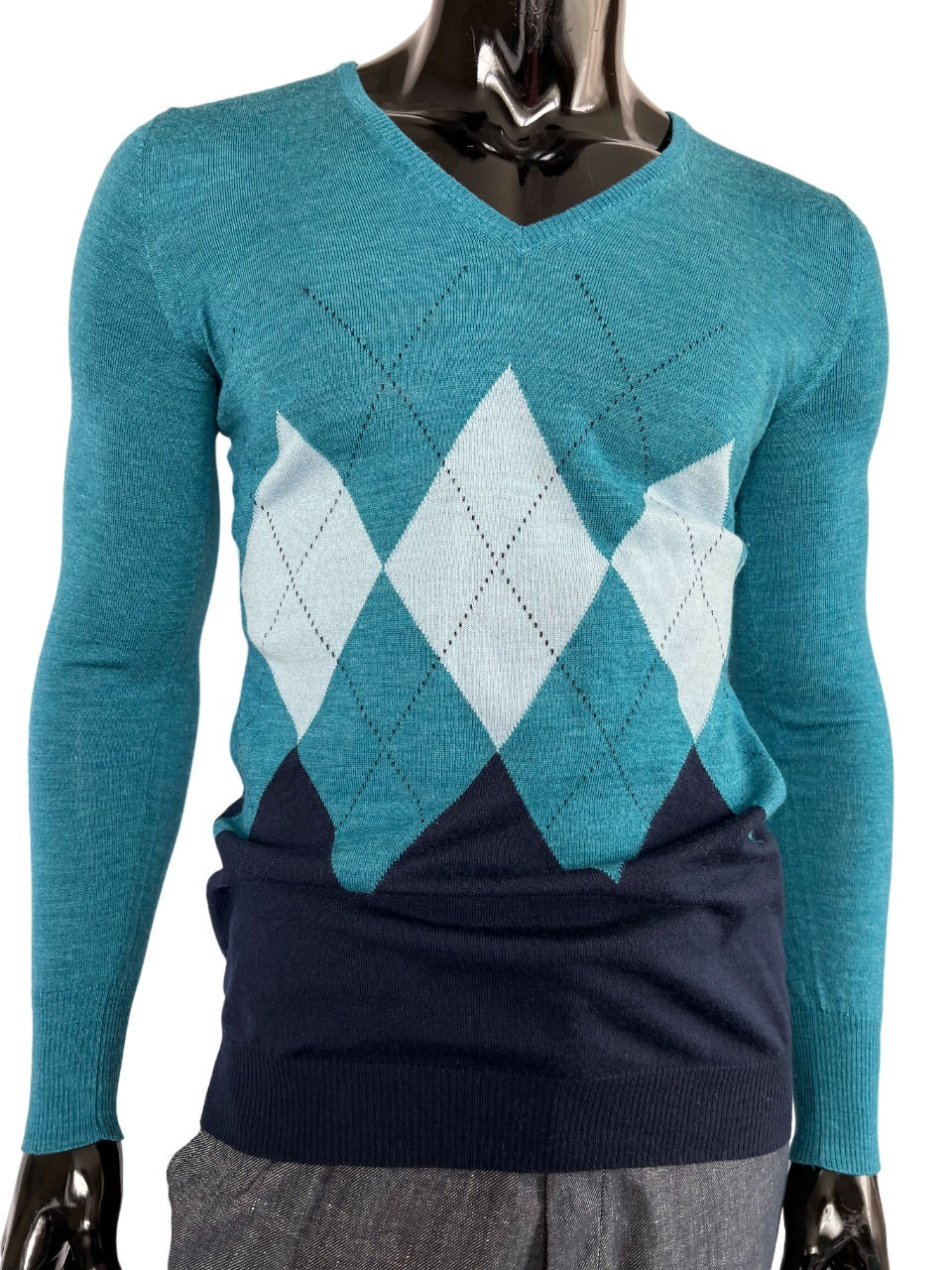Ballantyne V neck merino wool sweater, 46