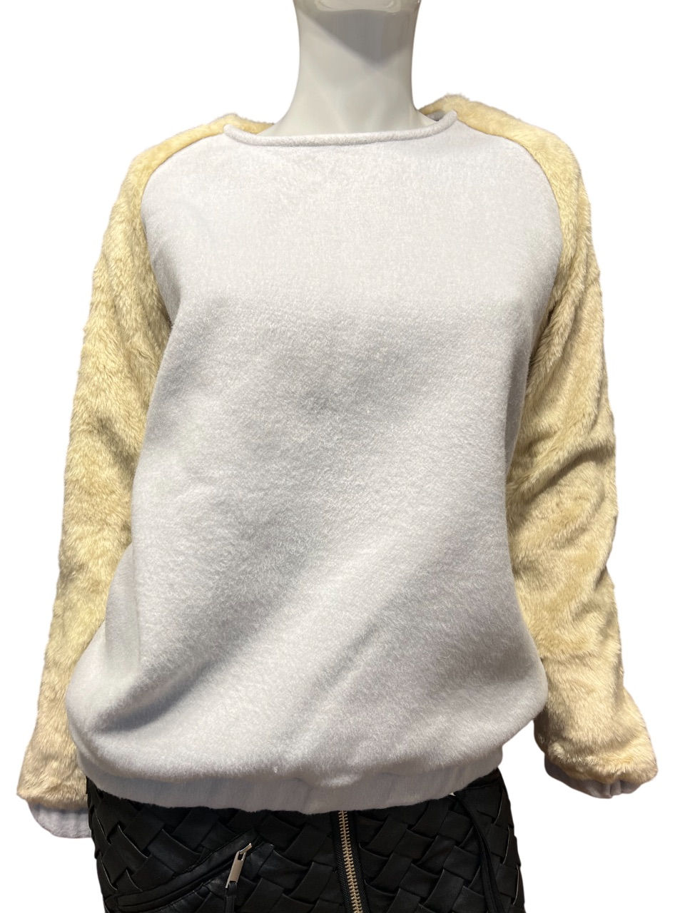 By Timo women's sweatshirt with faux fur