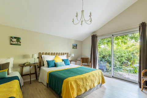 chambre-cote-jardin_edited_edited.jpg