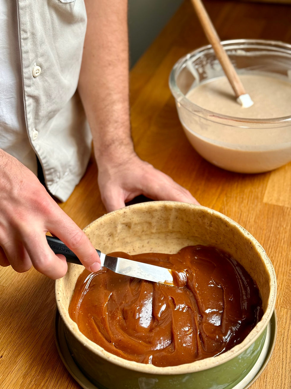 Caramel beurre salé épicé sur le fond de tarte