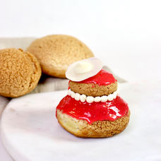 Religieuse Rhubarbe Chocolat Blanc