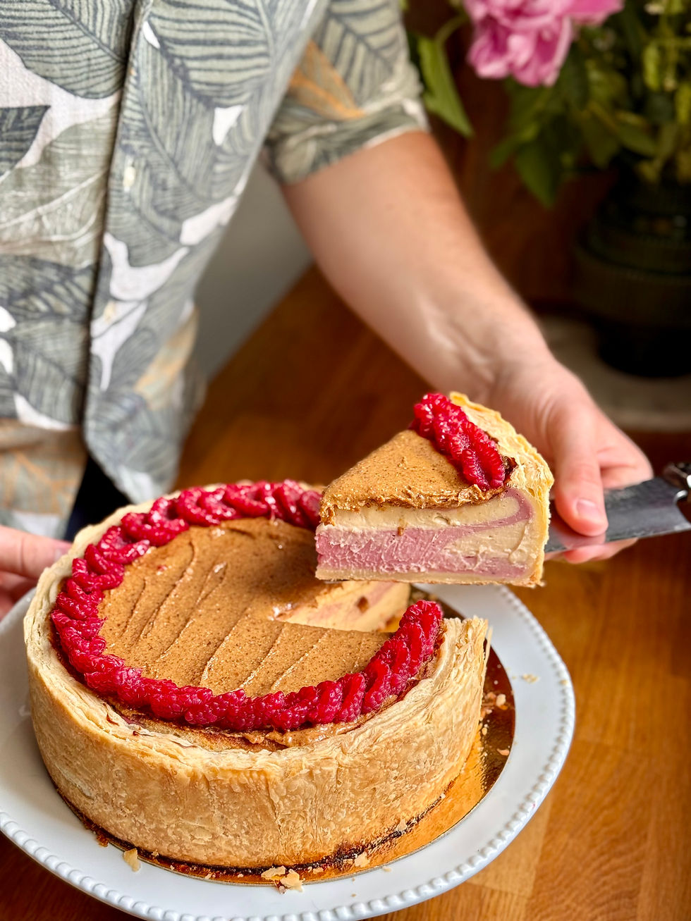 Service du Flan Marbré Framboise Cacahuète