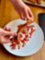 Posage de la gavotte sur l'assiette pour dressage de la Tarte aux Fraises Revisitée