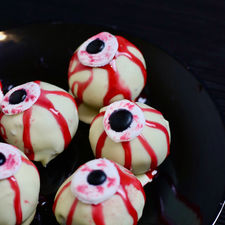 Cake Pops d'Halloween façon Oeil Sanglant