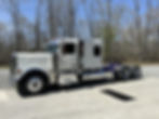 Heavy-duty transport tractor