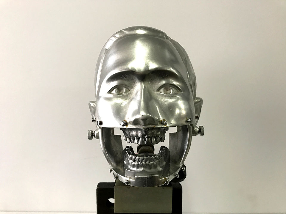 Mariano Chavez Dental Phantoms