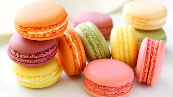 1/2 DOZEN MACARONS