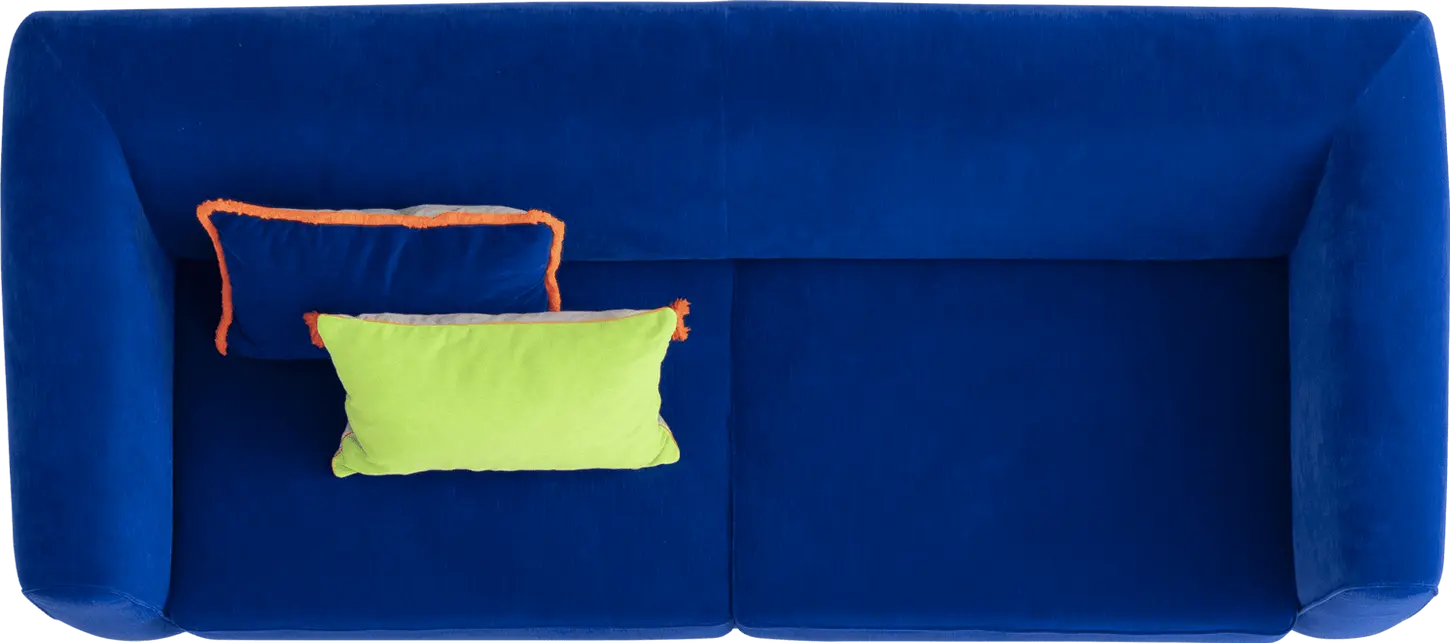 amour-iyot-sofa-2048x909.webp