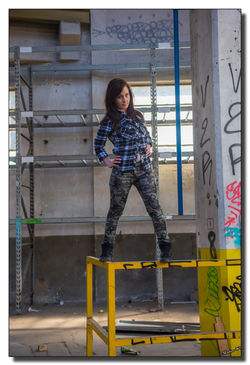 2016-04-20 Aurelie Camusso 8eme Usine abandonne (262)