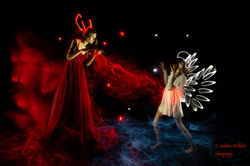 2022-04-15 Lucie Lightpainting-5