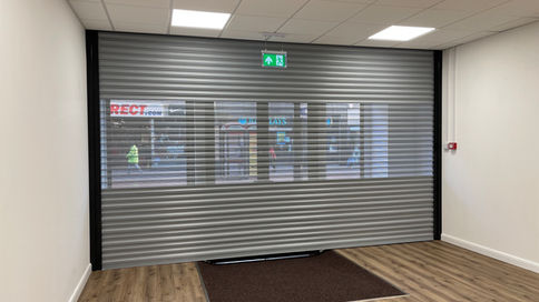 Shop To Let Park Street Walsall, Former Thornton’s Shop.
Extensively refurbished