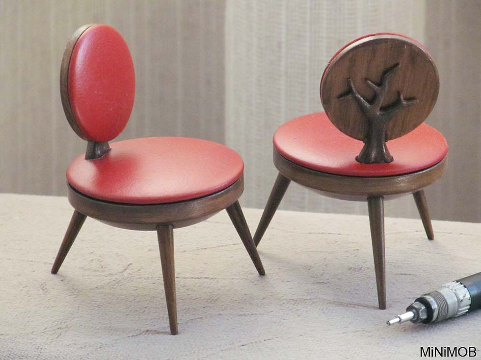 Thumbnail: Miniatura Cadeira Plate