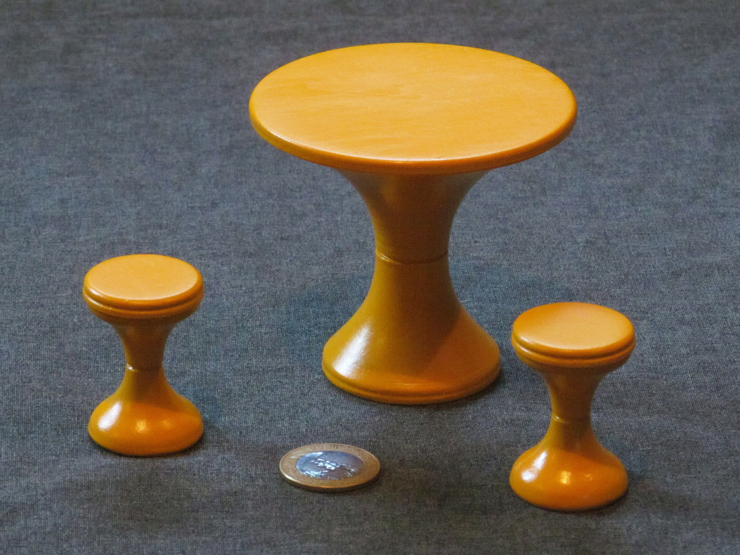 Mesa e Banquetas Tam Tam