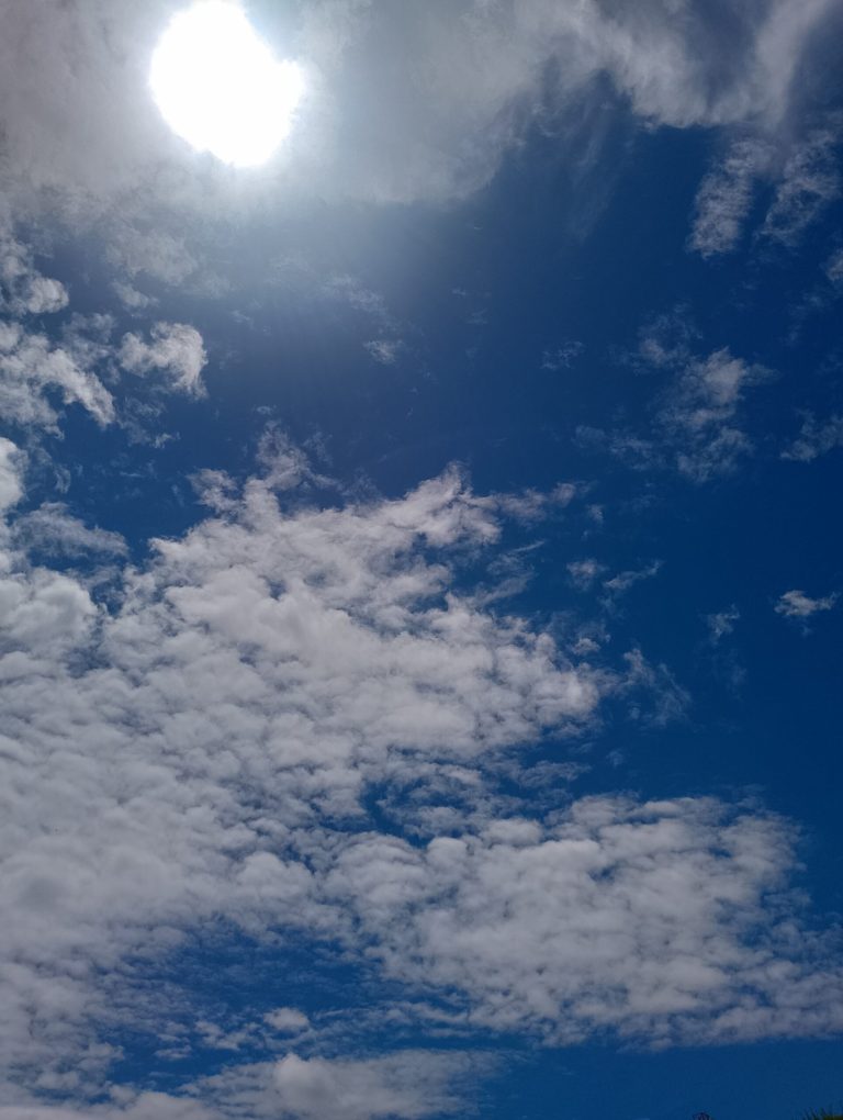 A random pic of the sky, just to end this post hehe ;)