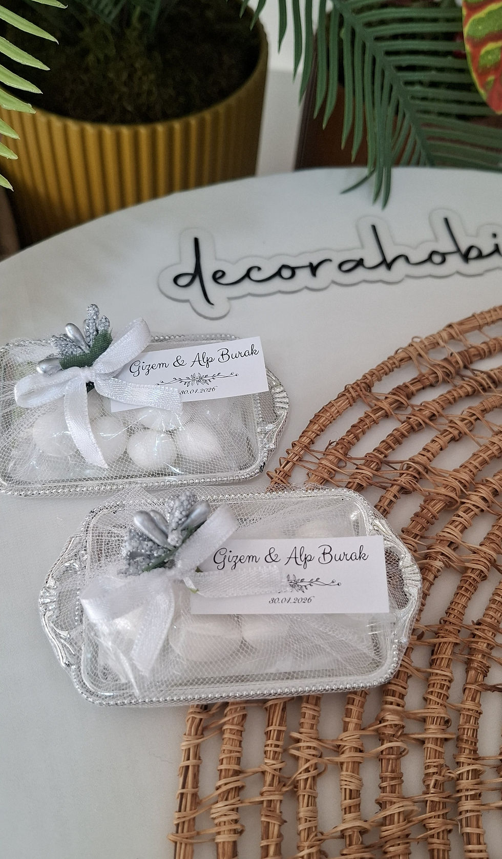 الصورة المصغرة: Gümüş Mini Tepsi İçerisinde  Kalp Draje Söz, Nişan, Nikah Hediyeliği