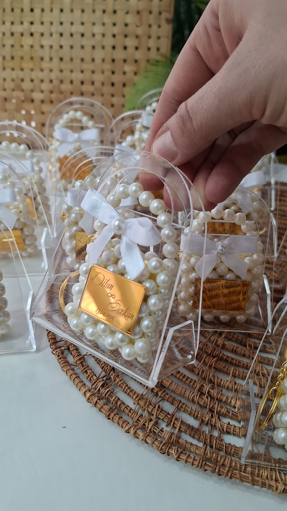 Thumbnail: Pleksi Çanta İçinde Çikolatalı İnci  Anahtarlık Çanta. Nişan, Nikah Hediyeliği