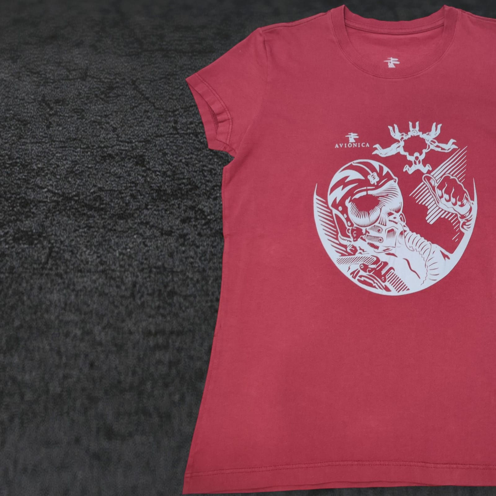 Camiseta Aviônica Feminina - Paraquedismo - Vermelha - Tam P